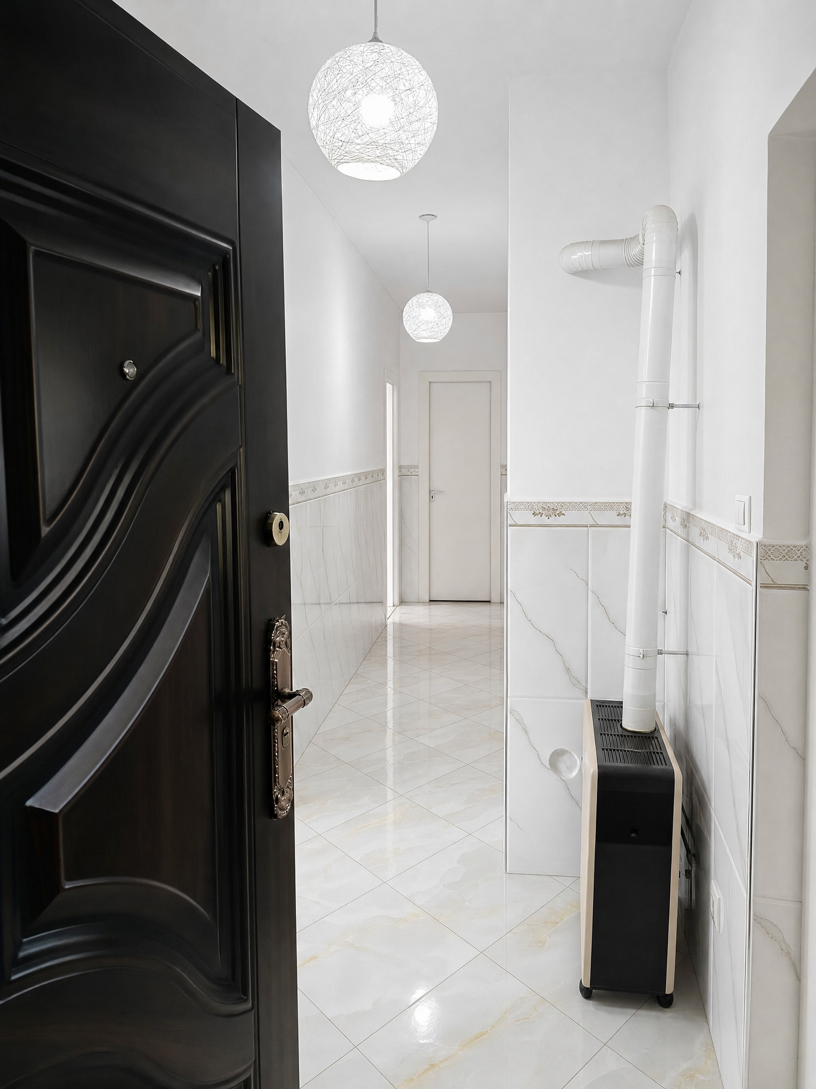 Entrée et couloir d’accueil